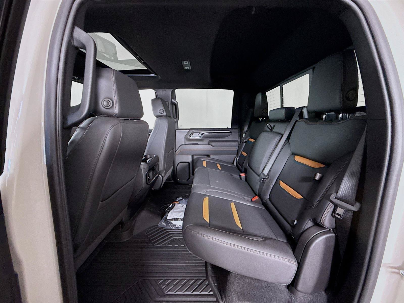 New 2026 GMC Sierra 3500 AT4 w/ AT4 Premium Plus Package AWD/4WD image 19