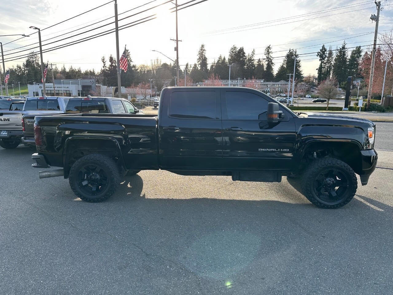 Used 2016 GMC Sierra 2500 Denali w/ Duramax Plus Package AWD/4WD image 8