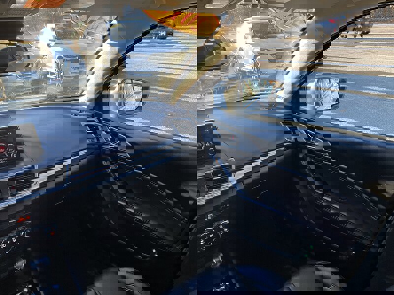 Used 2018 MAZDA MAZDA3 Touring image 13