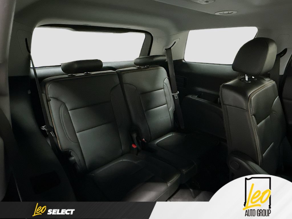 Used 2021 GMC Acadia AT4 w/ Technology Package AWD/4WD image 32