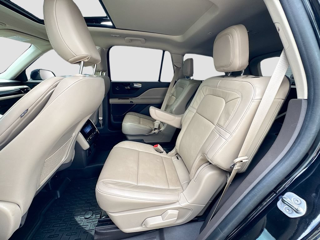 Used 2024 Lincoln Aviator Reserve w/ Equipment Group 201A RWD image 27