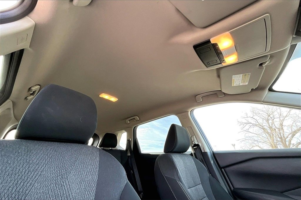 Used 2025 Nissan Rogue SV image 20