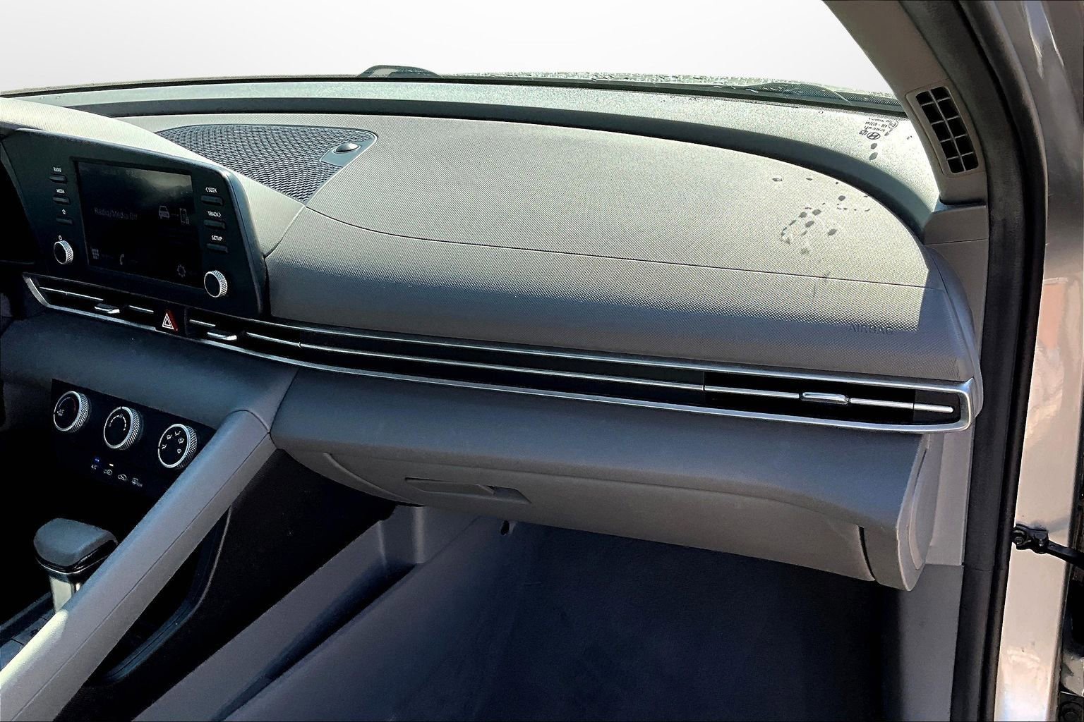 Used 2021 Hyundai Elantra SE image 20