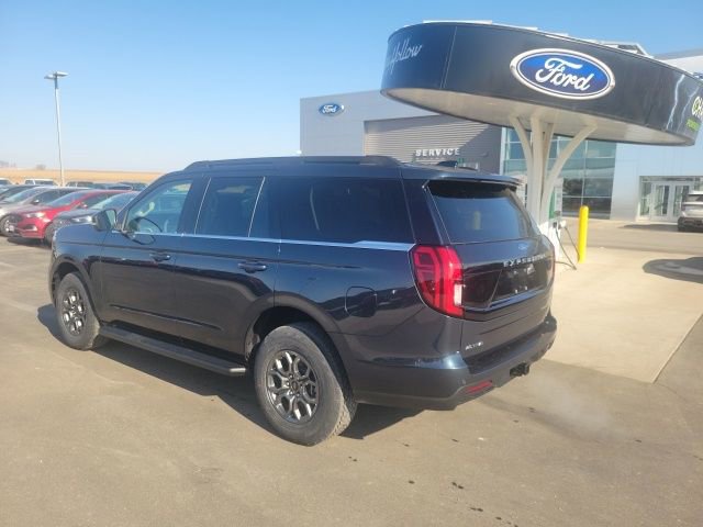 New 2026 Ford Expedition Active image 3
