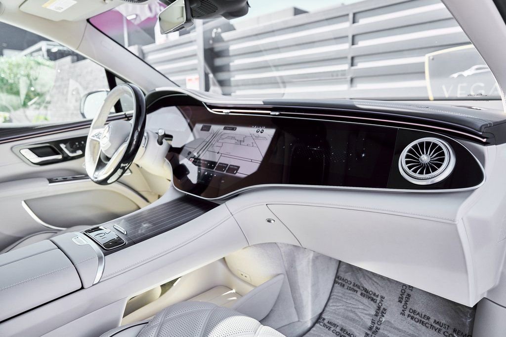 Used 2025 Mercedes-Benz Maybach EQS 680 4MATIC image 46