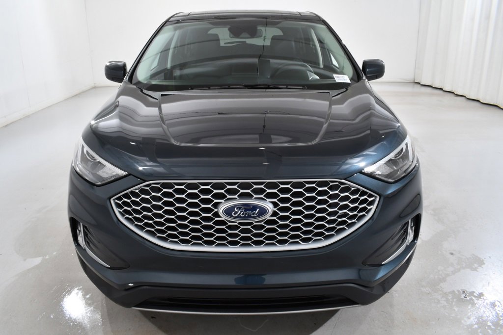 Used 2024 Ford Edge SEL w/ Convenience Package image 3