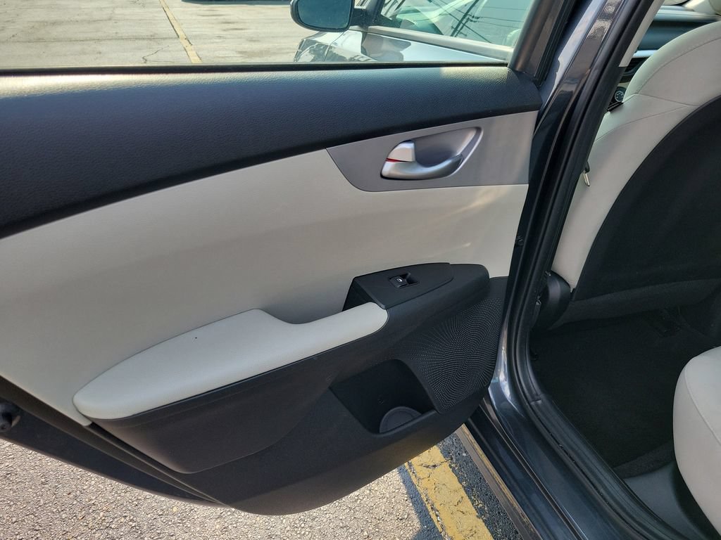 Used 2023 Kia Forte LXS FWD image 16