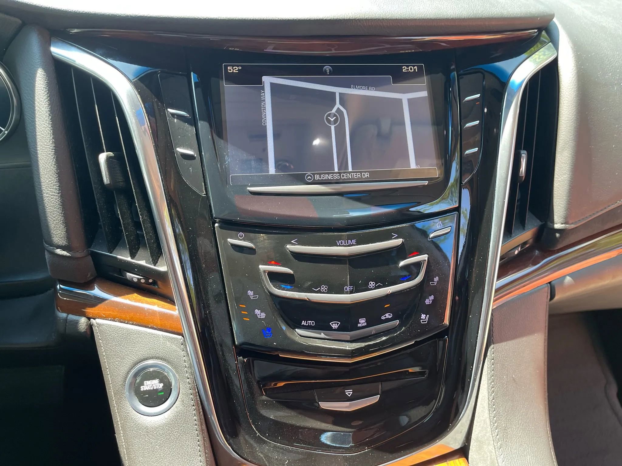 Used 2016 Cadillac Escalade Luxury image 19