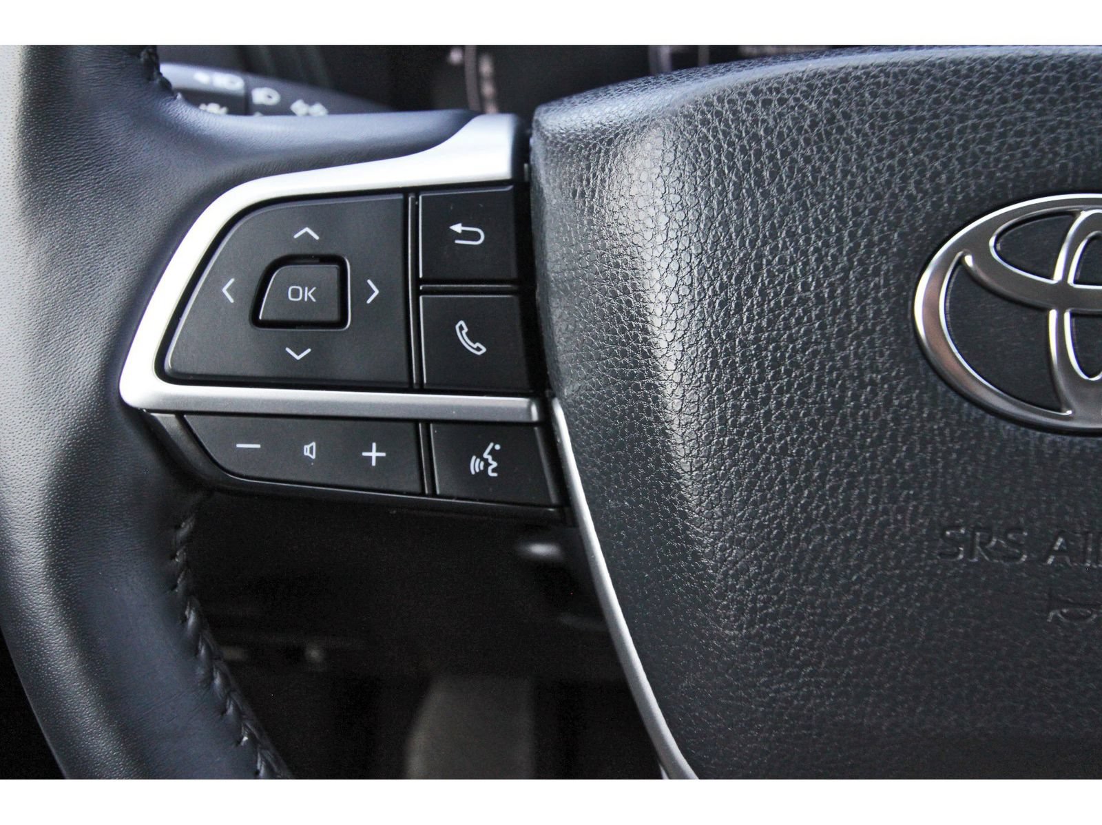 Used 2024 Toyota Grand Highlander AWD image 19