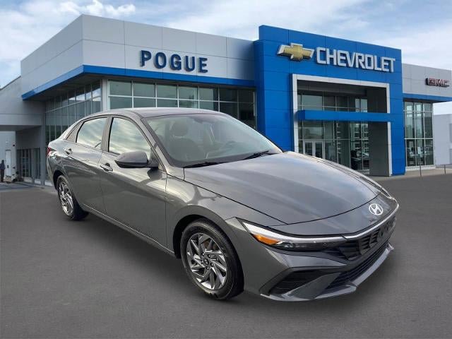 Used 2024 Hyundai Elantra SEL FWD image 1