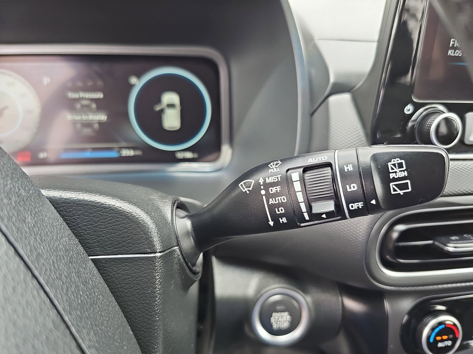 Used 2022 Hyundai Kona Limited FWD image 18