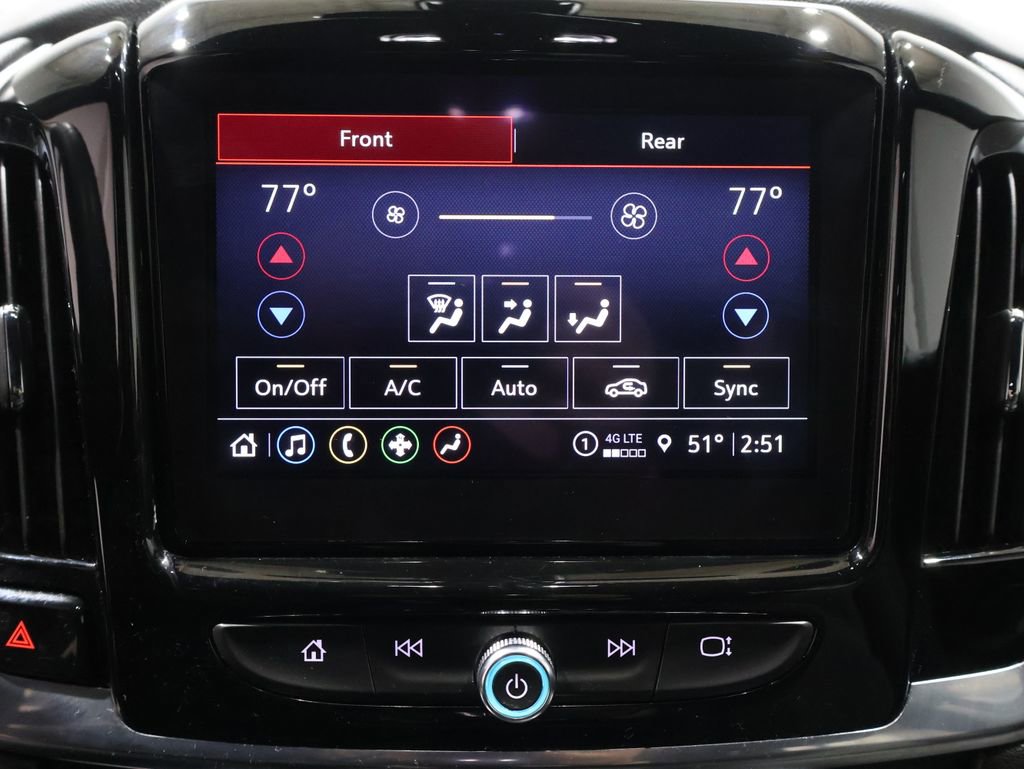 Used 2023 Chevrolet Traverse LT w/ Rear Camera Mirror Package image 34