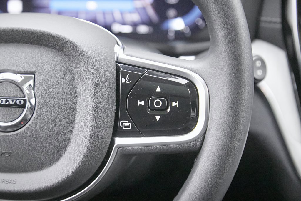 Certified 2024 Volvo V60 B5 Cross Country Ultimate image 36