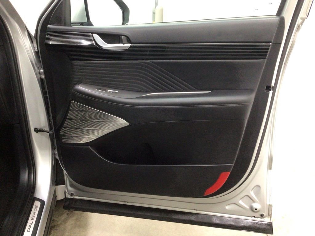 Used 2023 Hyundai Palisade Calligraphy image 40