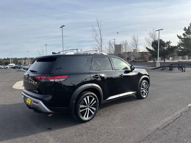 Used 2023 Nissan Pathfinder Platinum w/ Cargo Package image 3