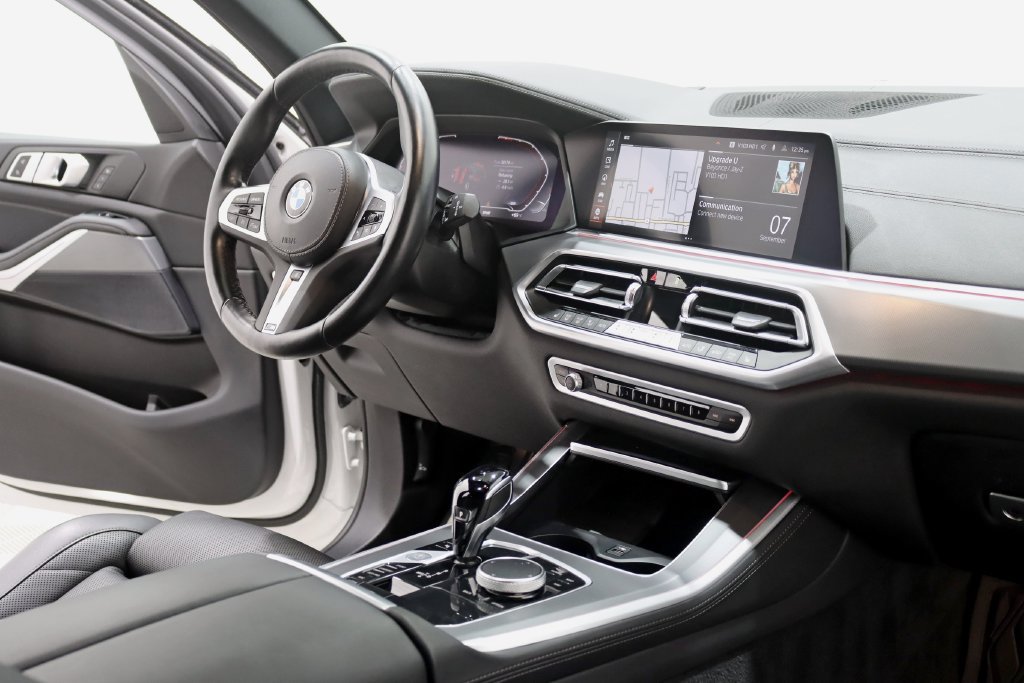 Used 2023 BMW X5 xDrive40i w/ M Sport Package AWD/4WD image 31