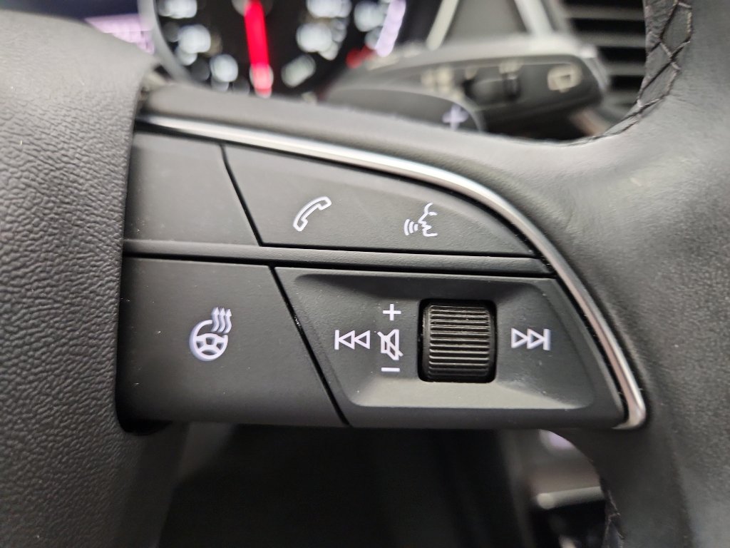 Used 2023 Audi Q5 2.0T Premium w/ Convenience Package image 17