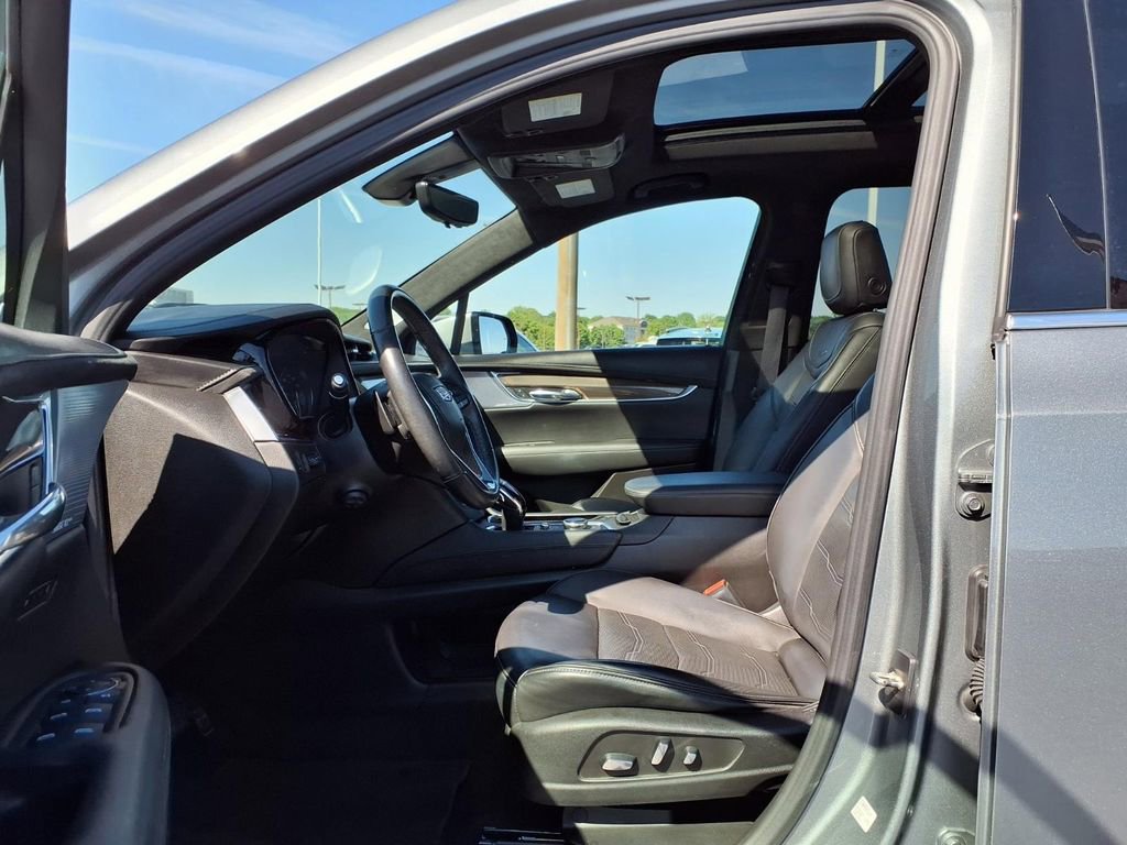 Used 2023 Cadillac XT6 Premium Luxury w/ Platinum Package FWD image 27