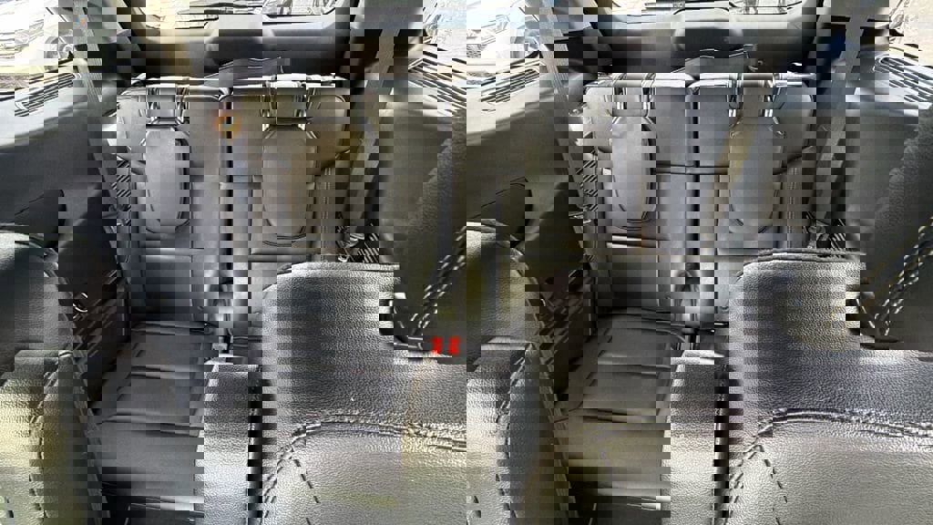 Used 2020 Ford Explorer Limited w/ Class III Trailer Tow Package image 23