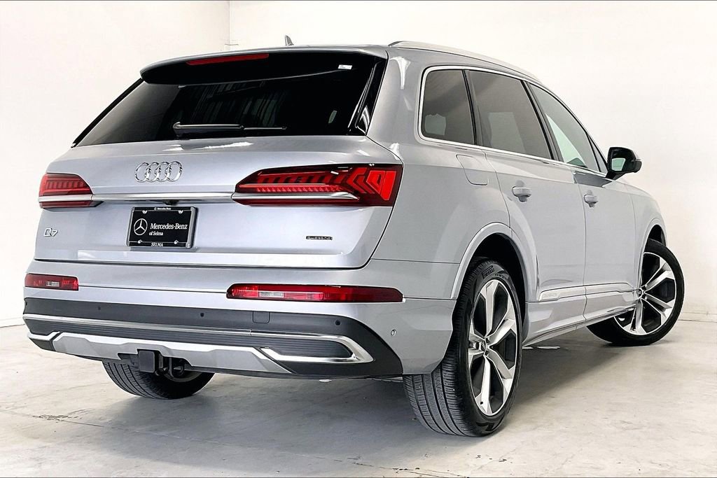 Used 2022 Audi Q7 3.0T Premium Plus w/ Premium Plus Package AWD/4WD image 11