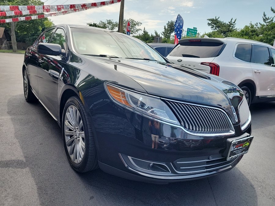 Used 2014 Lincoln MKS w/ Equipment Group 101A FWD image 4
