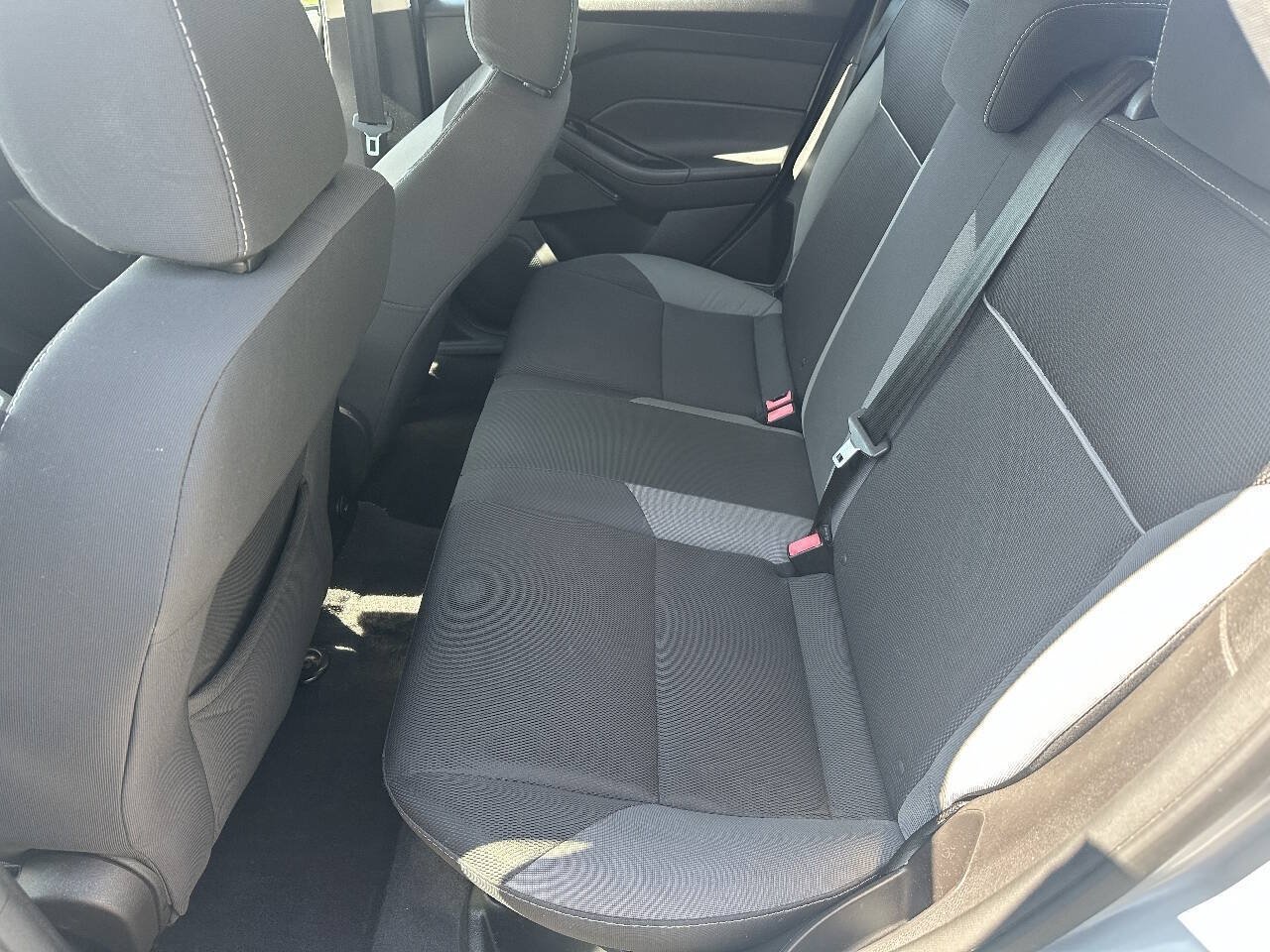 Used 2014 Ford Focus SE FWD image 12