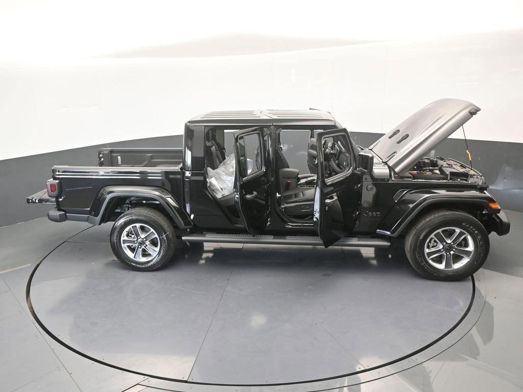 Used 2024 Jeep Gladiator Sport w/ Premium Package image 71