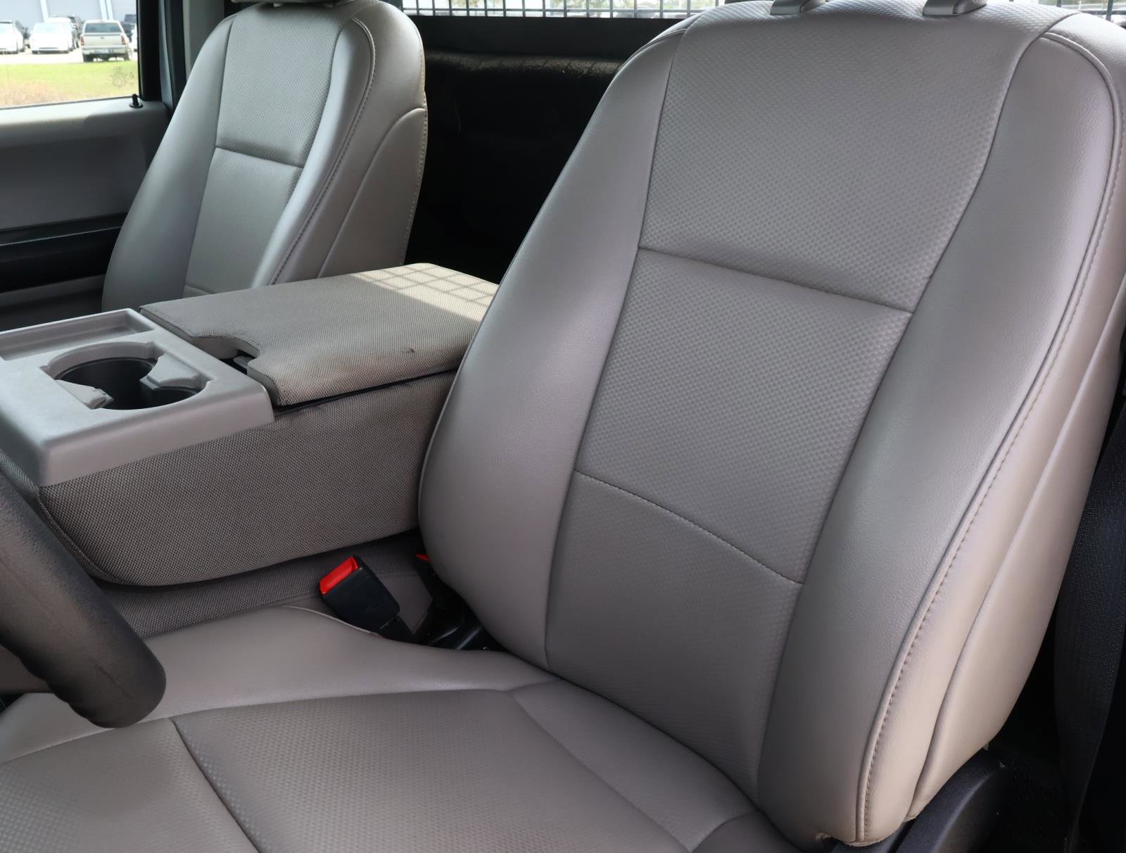 Used 2020 Ford F350 XL w/ Power Equipment Group image 11