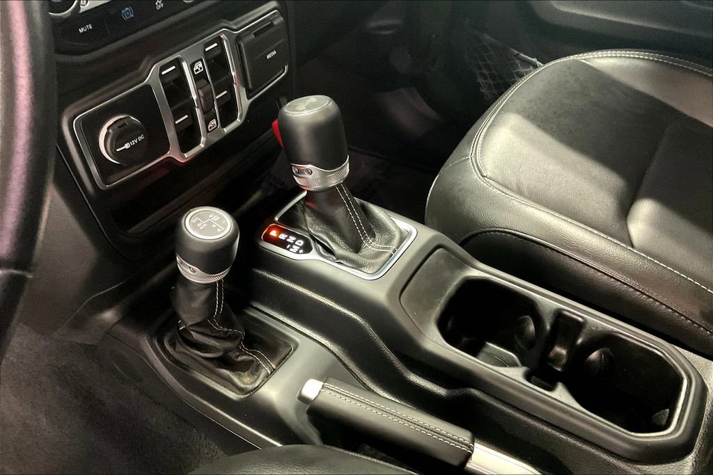 Used 2021 Jeep Wrangler Unlimited Sahara w/ Safety Group image 17