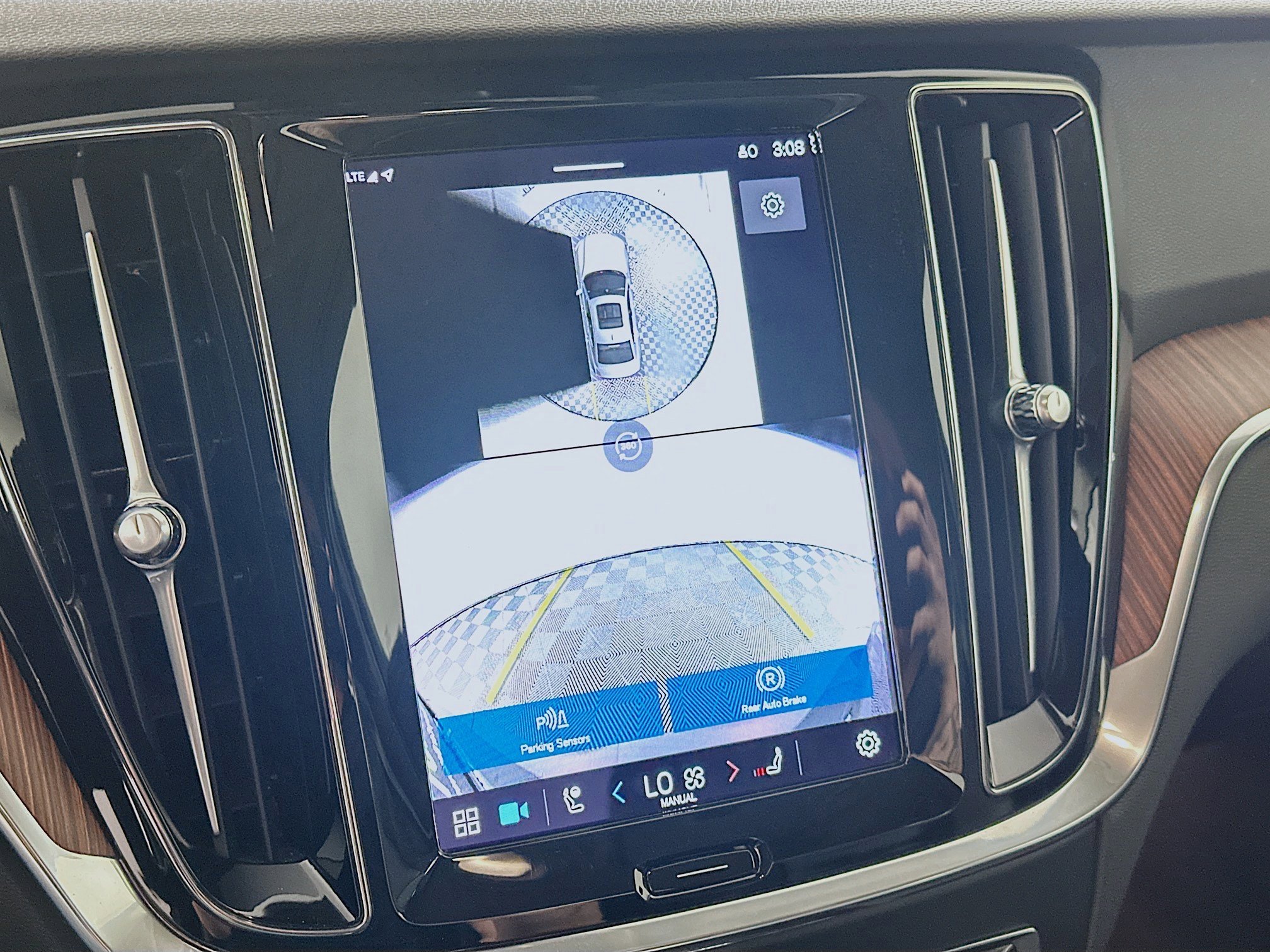 Used 2024 Volvo S60 B5 Plus image 23