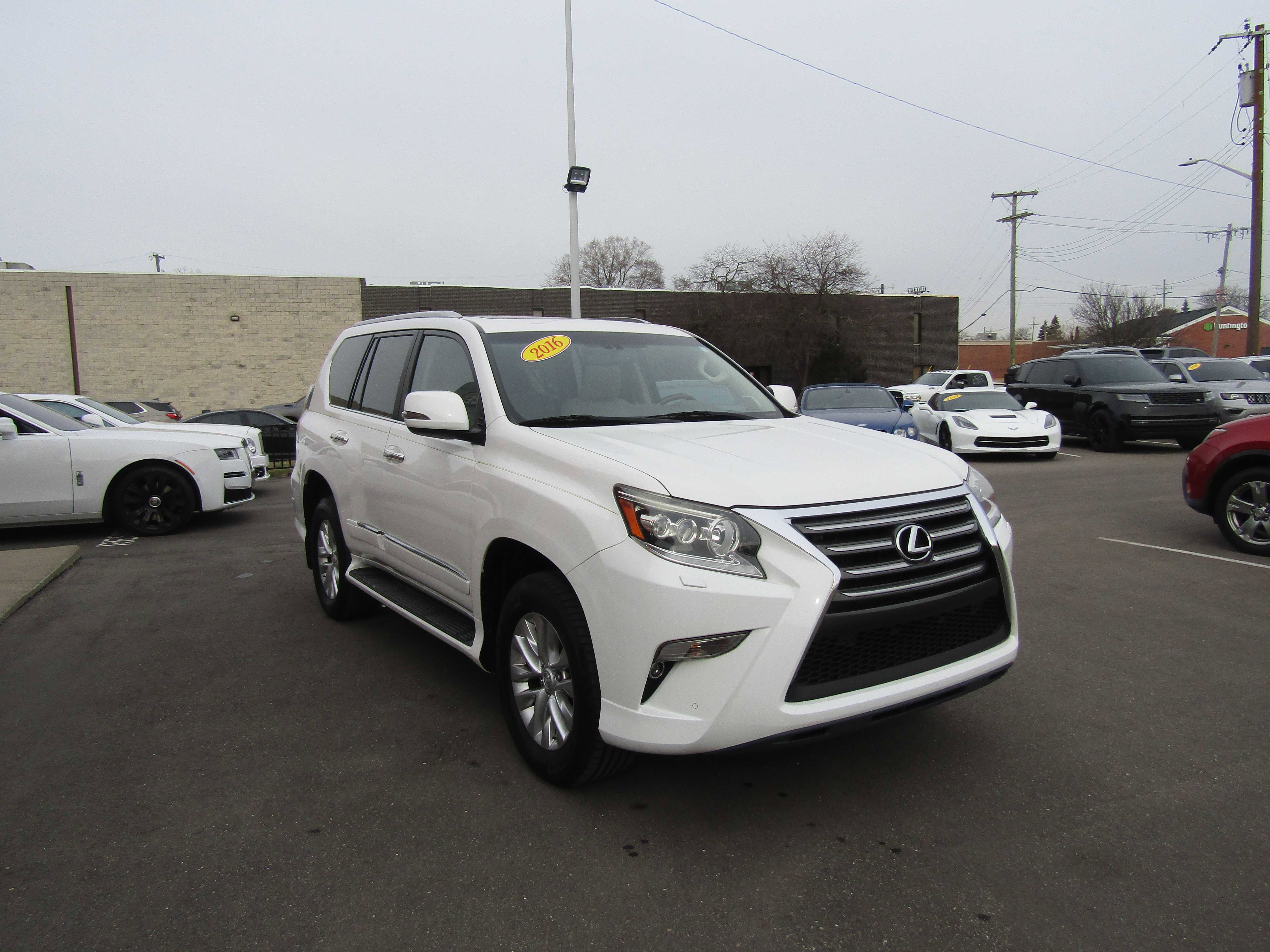 Used 2016 Lexus GX 460 w/ Premium Package image 4