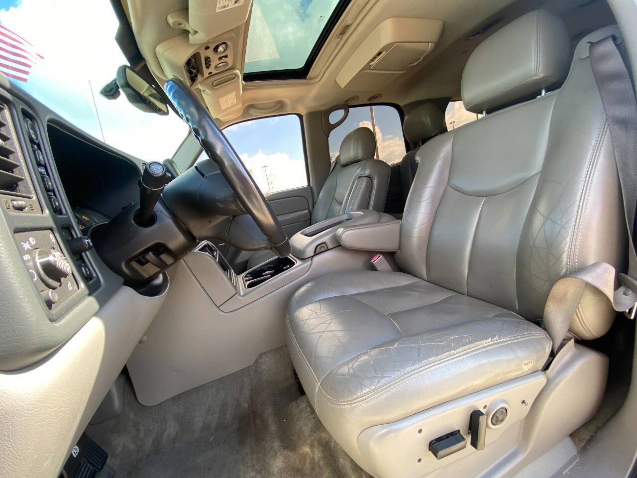 Used 2004 Chevrolet Tahoe Z71 w/ Z71 Preferred Equipment Group image 7