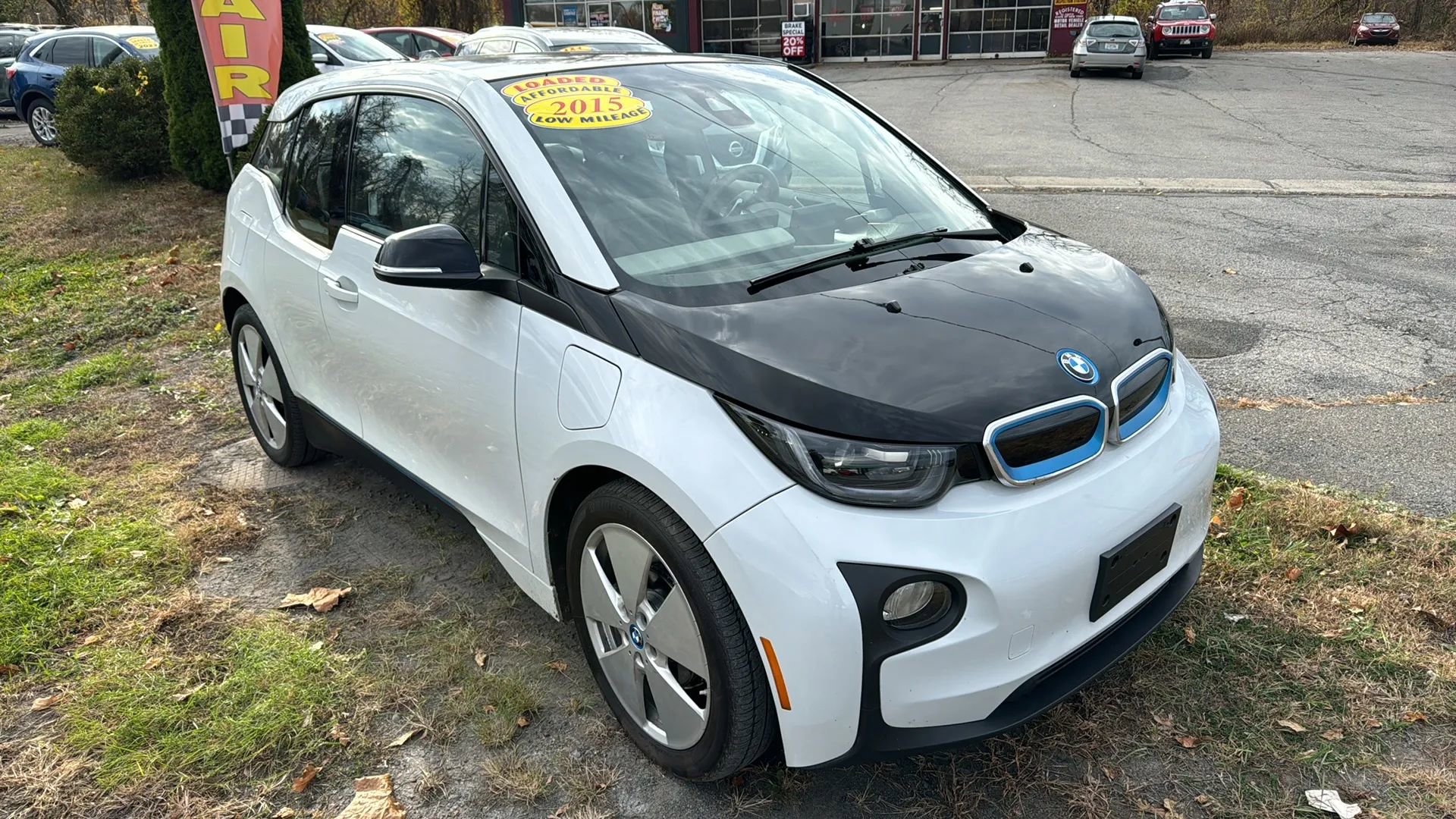 Used 2015 BMW i3 w/ Range Extender image 3