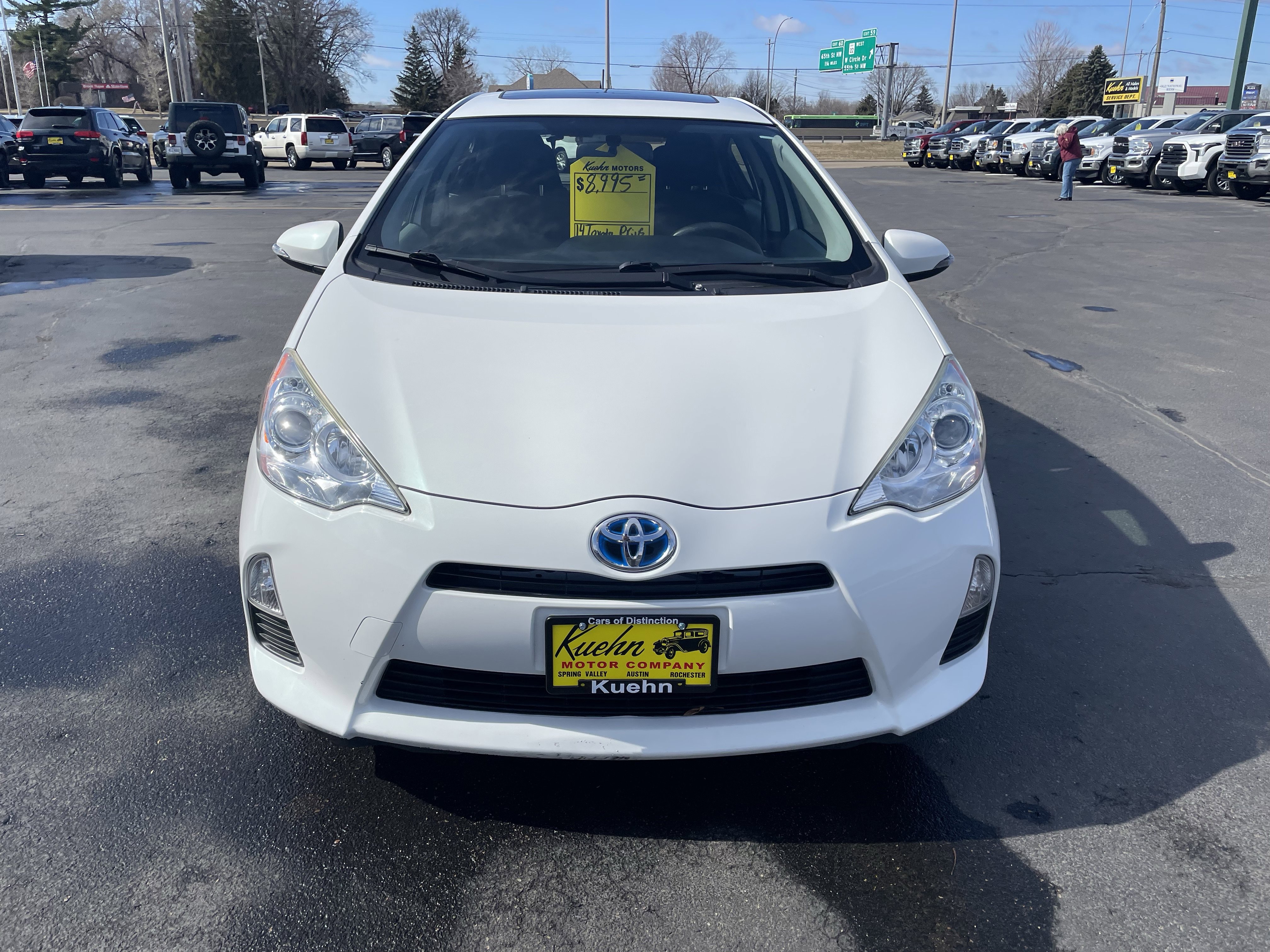 Used 2014 Toyota Prius C Three image 3