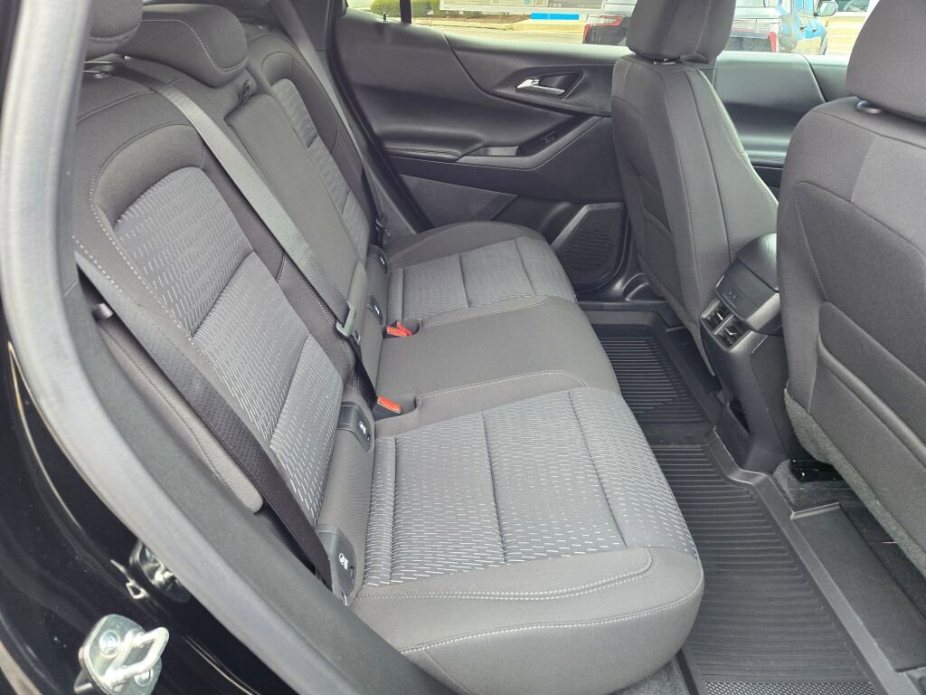 New 2026 Chevrolet Equinox LT w/ LPO, Floor Liner Package image 6