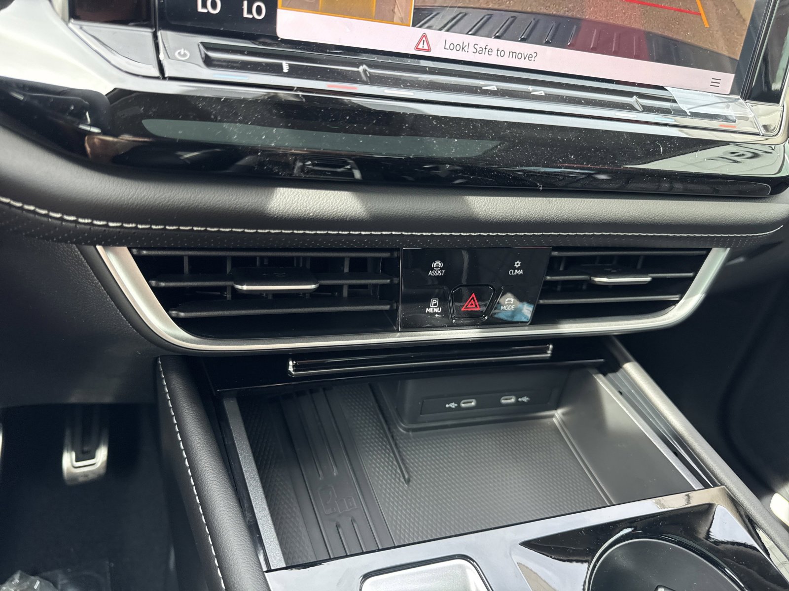 New 2026 Volkswagen Atlas SEL Premium R-Line image 29