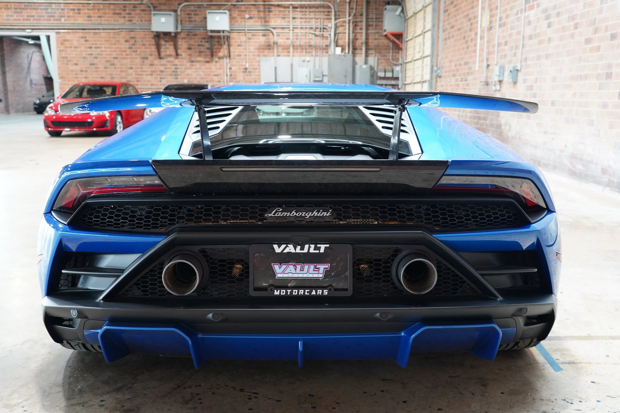 Used 2020 Lamborghini Huracan EVO RWD image 15