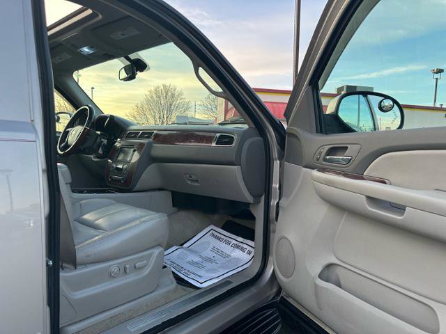 Used 2007 Chevrolet Avalanche LTZ w/ LTZ Preferred Equipment Group AWD/4WD image 19