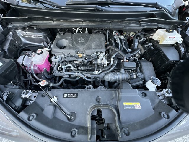 Used 2021 Toyota Sienna XLE FWD image 28