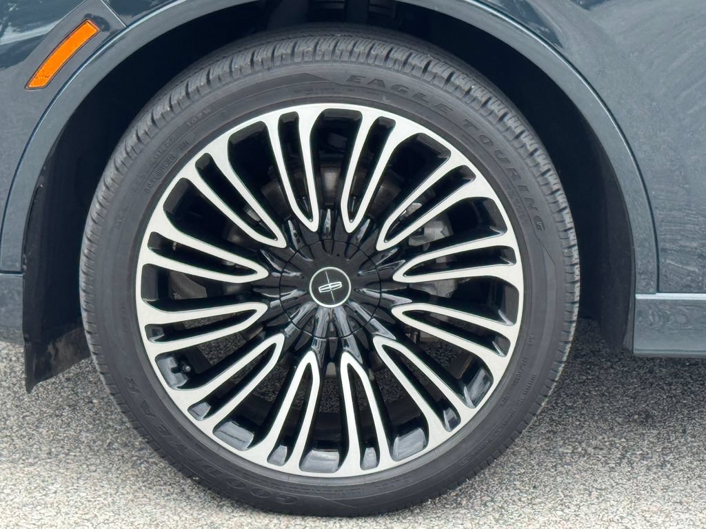 Used 2025 Lincoln Aviator Black Label AWD/4WD image 45