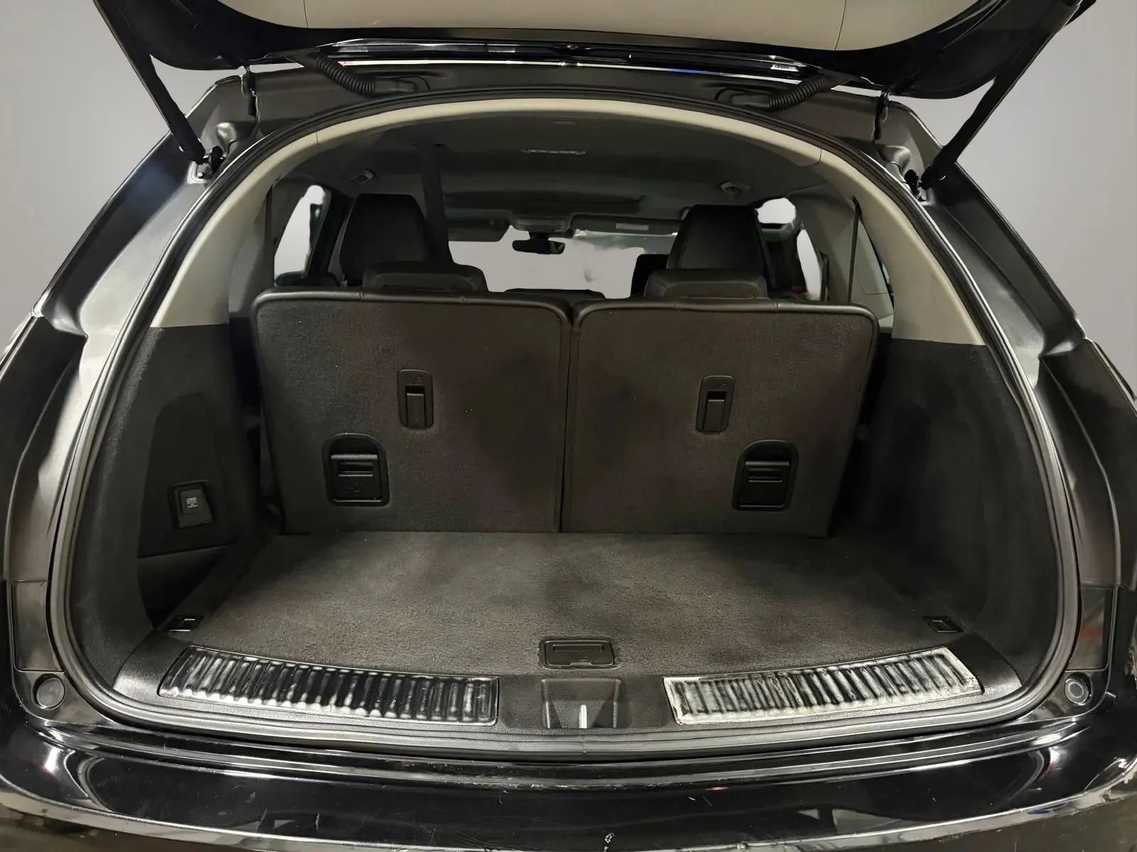 Used 2020 Acura MDX SH-AWD image 9