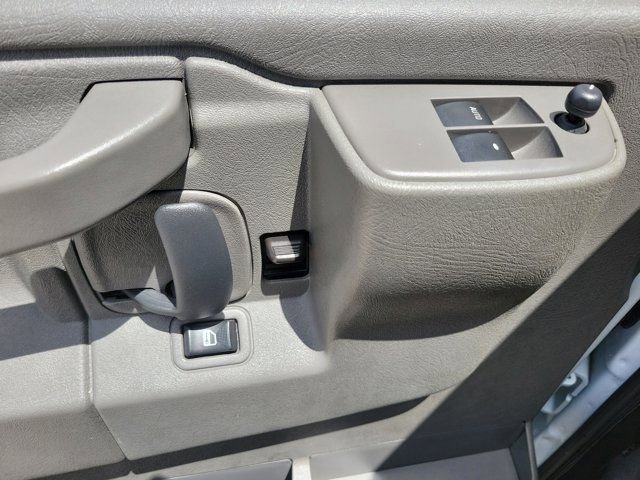Used 2024 Chevrolet Express 2500 w/ Driver Convenience Package RWD image 17