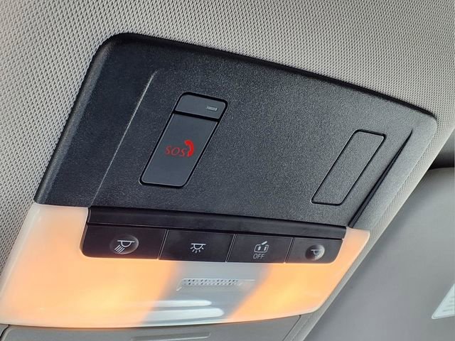 Used 2025 Nissan Rogue SV image 18