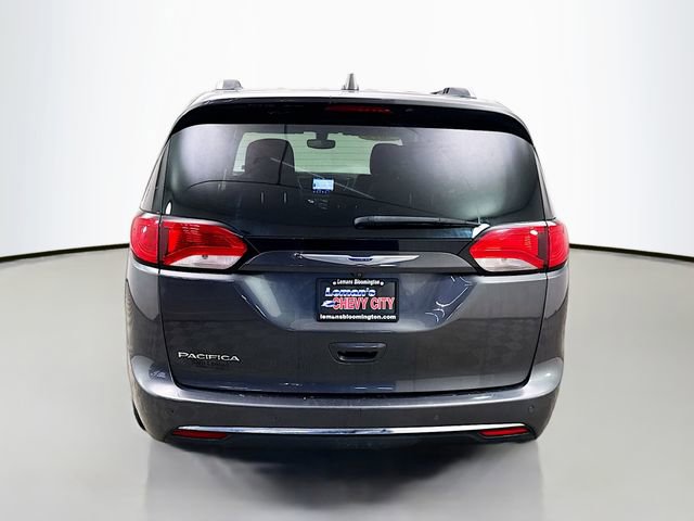 Used 2019 Chrysler Pacifica Touring-L Plus w/ Tire & Wheel Group image 7