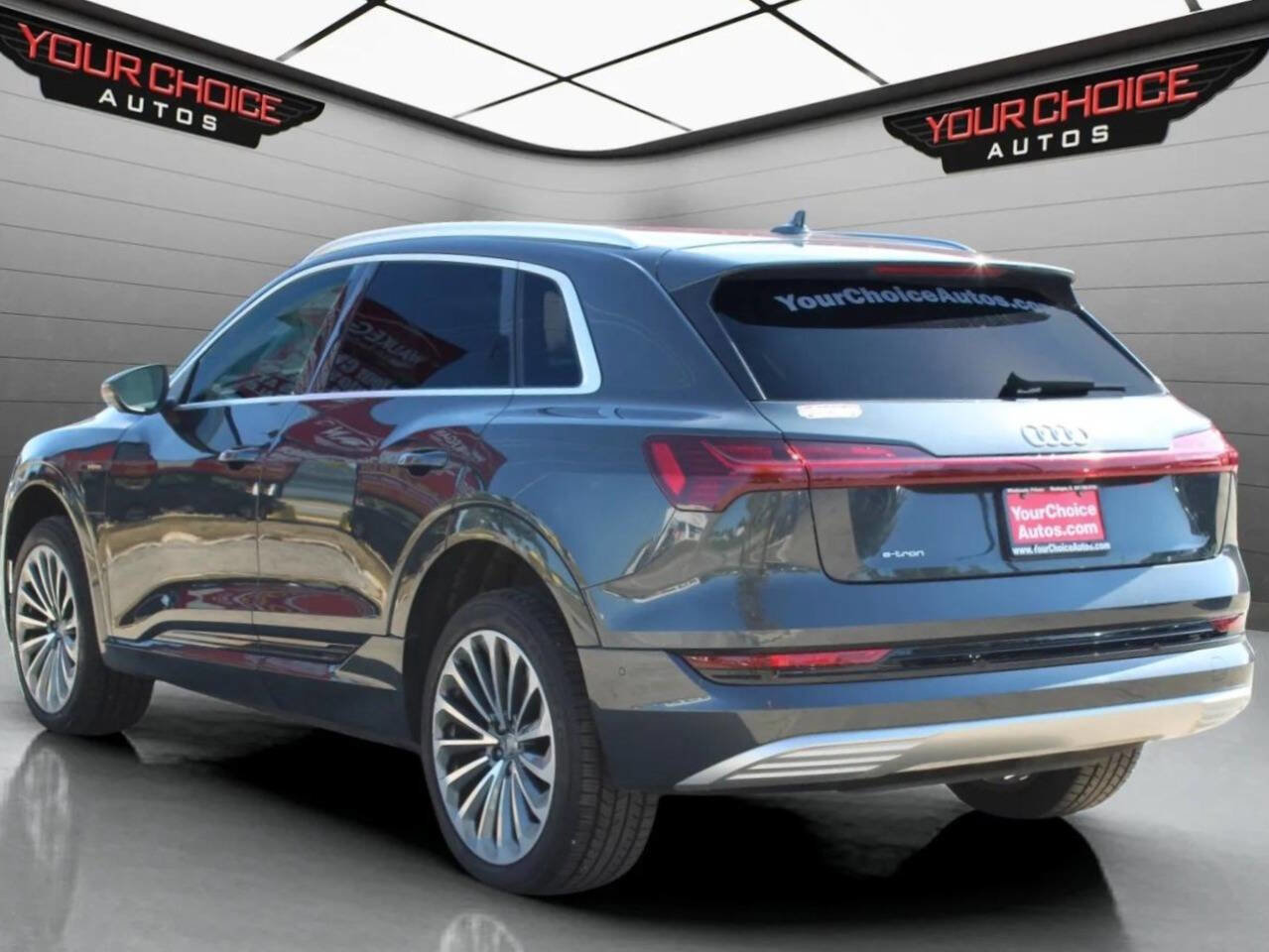 Used 2019 Audi e-tron Prestige image 7