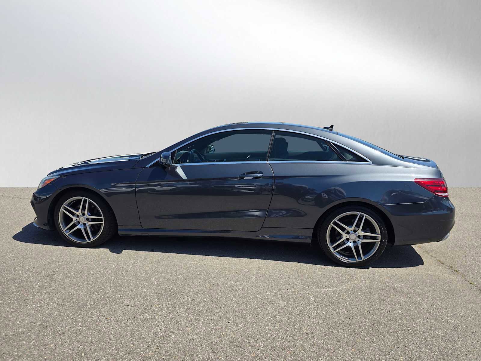 Used 2016 Mercedes-Benz E 400 Coupe image 6