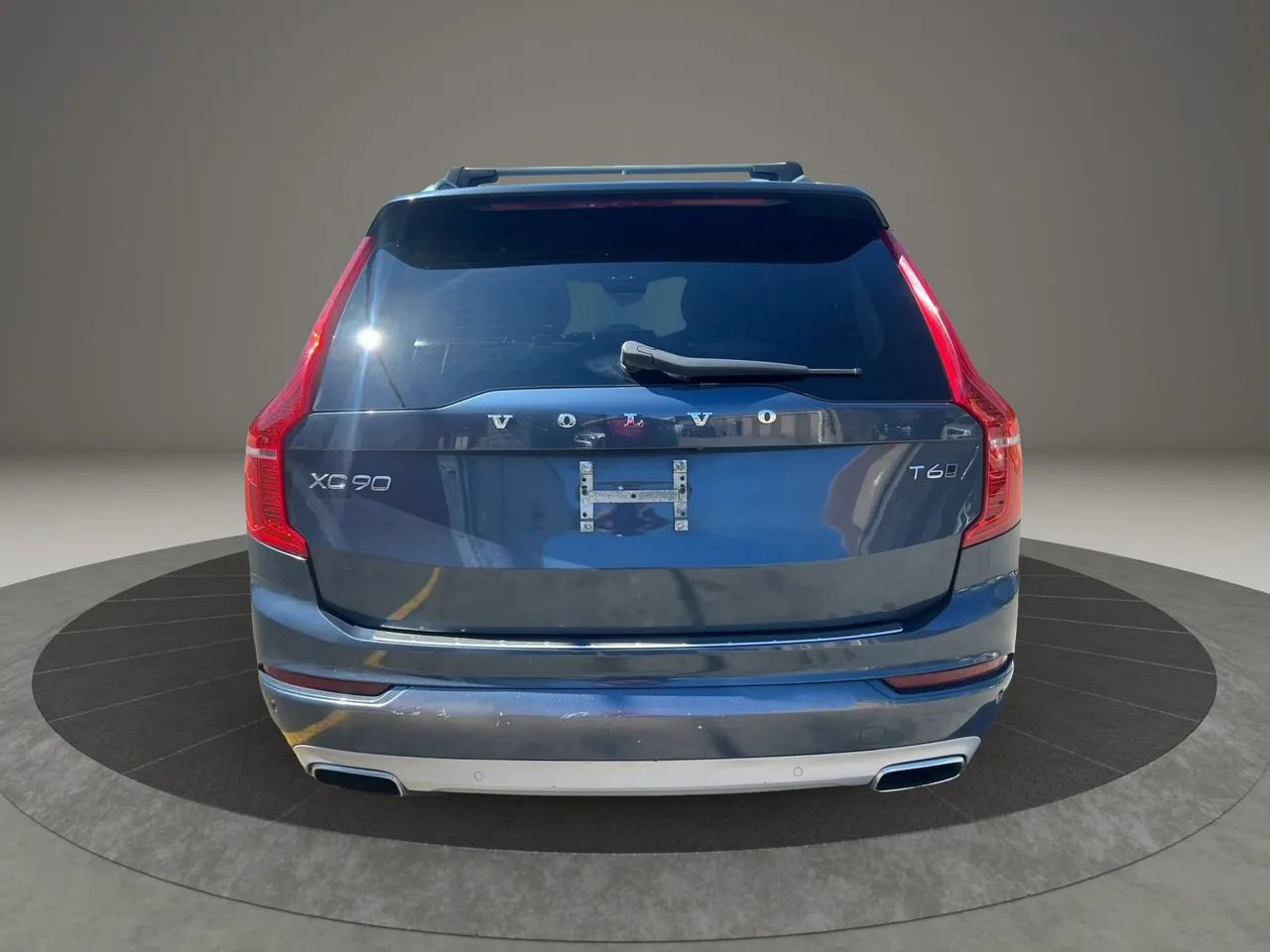Used 2018 Volvo XC90 T6 Momentum w/ Convenience Package AWD/4WD image 6