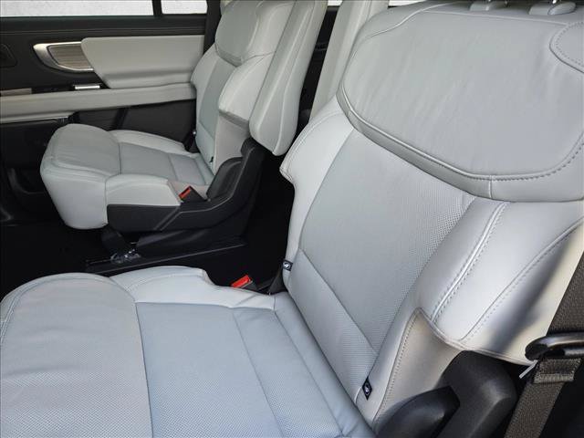 New 2027 Ford Expedition Platinum w/ Driver's Package AWD/4WD image 16