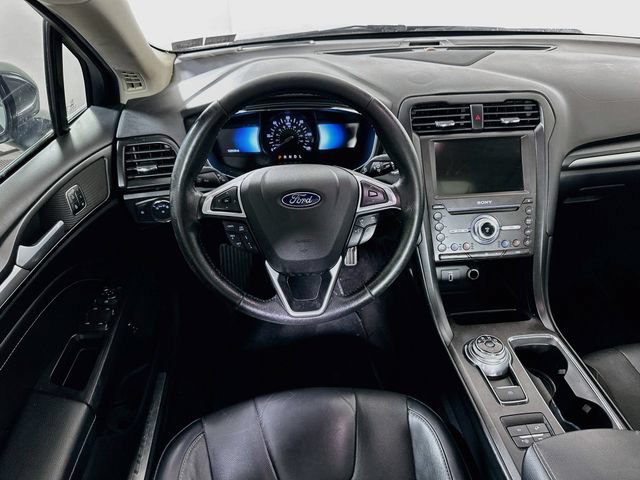 Used 2017 Ford Fusion Energi Titanium FWD image 28