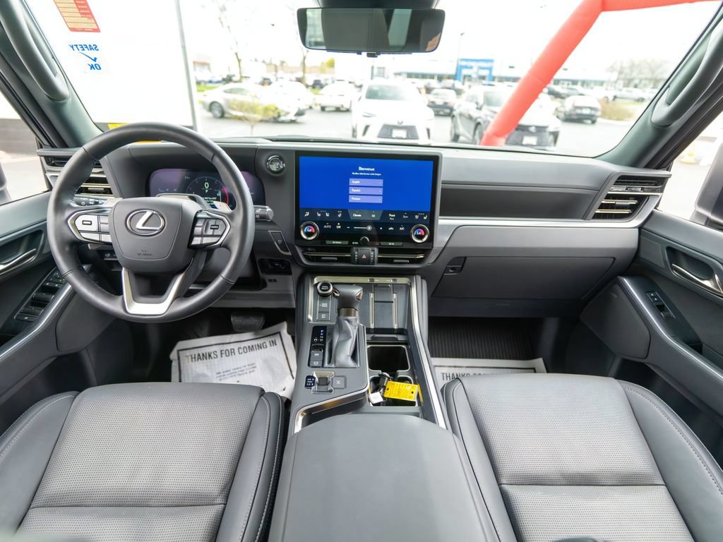 Used 2024 Lexus GX 550 w/ Cold Area Package AWD/4WD image 15